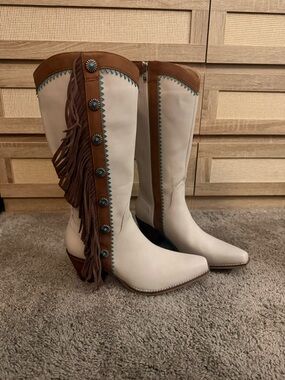 Women’s Cream and Brown Fringe Western Boots